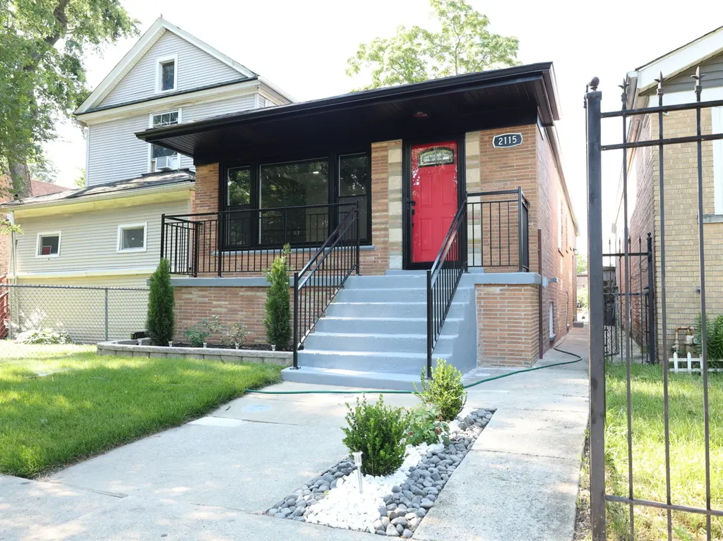 2115 West 68th Place Chicago IL 60636