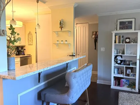 1405 East Central Road Arlington Heights IL 60005