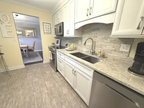 1405 East Central Road Arlington Heights IL 60005