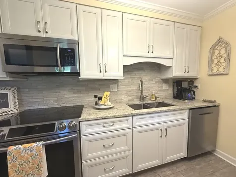 1405 East Central Road Arlington Heights IL 60005
