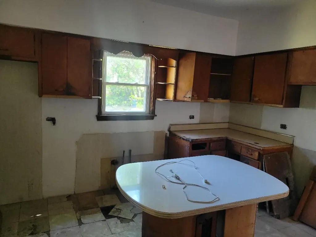 11534 South Princeton Avenue Chicago IL 60628