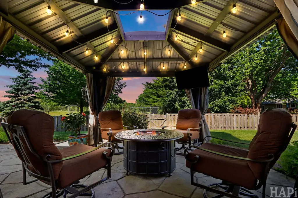 10977 Greywall Lane Huntley IL 60142