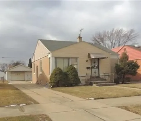520 48TH Avenue Bellwood IL 60104