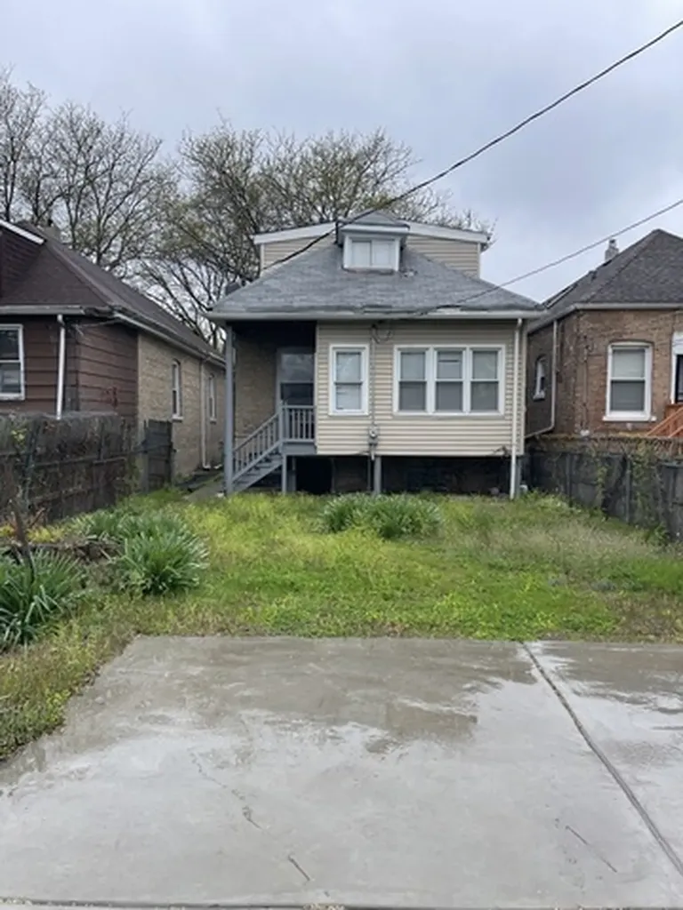 7535 South Vernon Avenue Chicago IL 60619