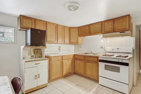 5716 West Gunnison Street Chicago IL 60630