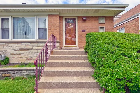 5716 West Gunnison Street Chicago IL 60630