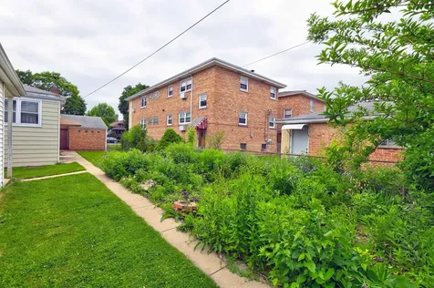5716 West Gunnison Street Chicago IL 60630