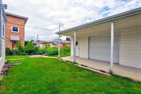 5716 West Gunnison Street Chicago IL 60630