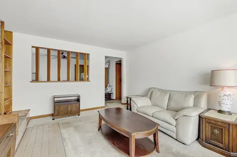 5716 West Gunnison Street Chicago IL 60630
