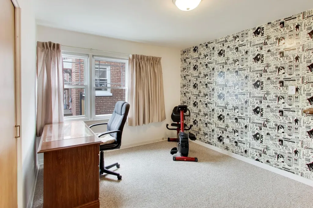 6025 North Sacramento Avenue Chicago IL 60659