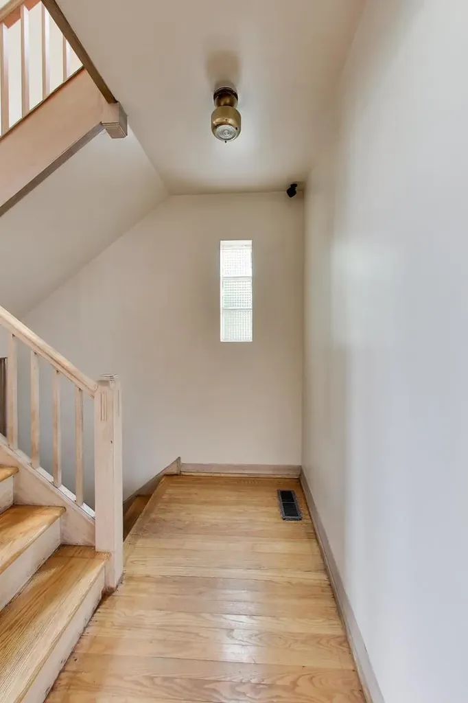 6025 North Sacramento Avenue Chicago IL 60659