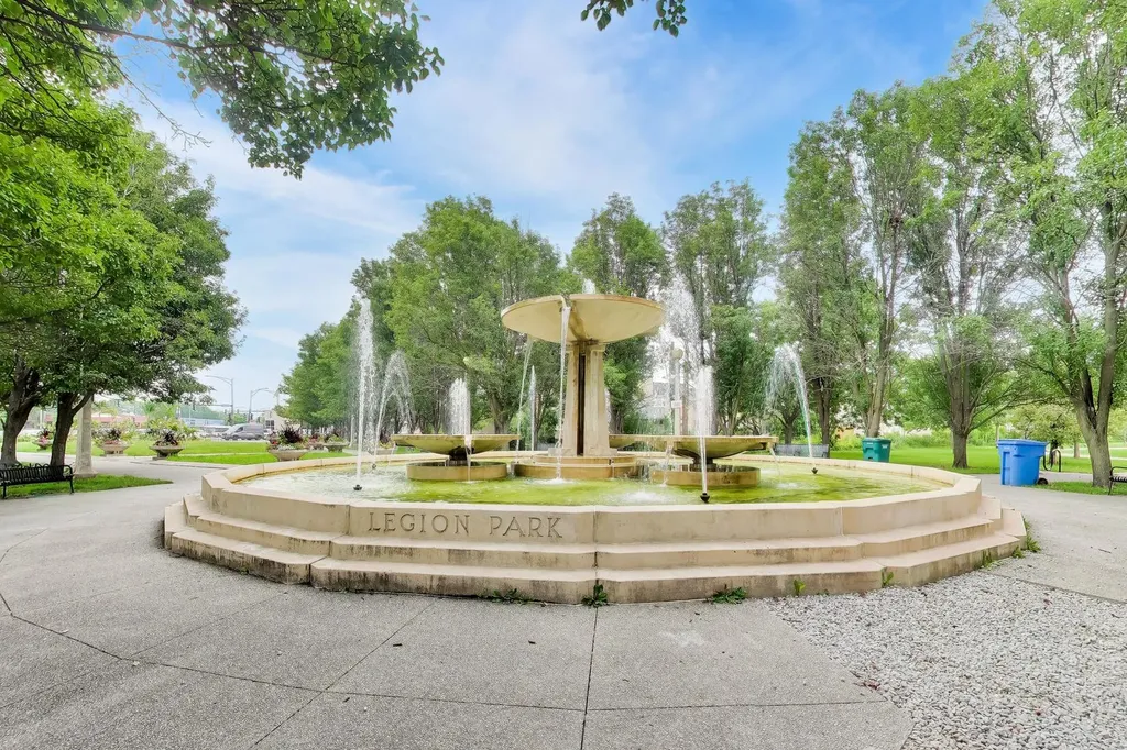 6025 North Sacramento Avenue Chicago IL 60659