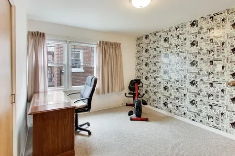 6025 North Sacramento Avenue Chicago IL 60659