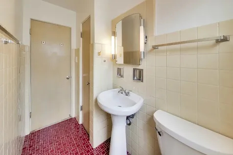 6025 North Sacramento Avenue Chicago IL 60659