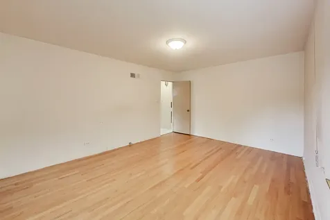 6025 North Sacramento Avenue Chicago IL 60659