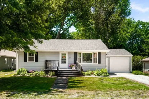 307 South Daniel Street Leroy IL 61752