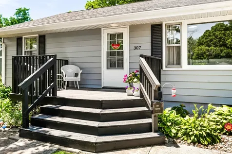 307 South Daniel Street Leroy IL 61752