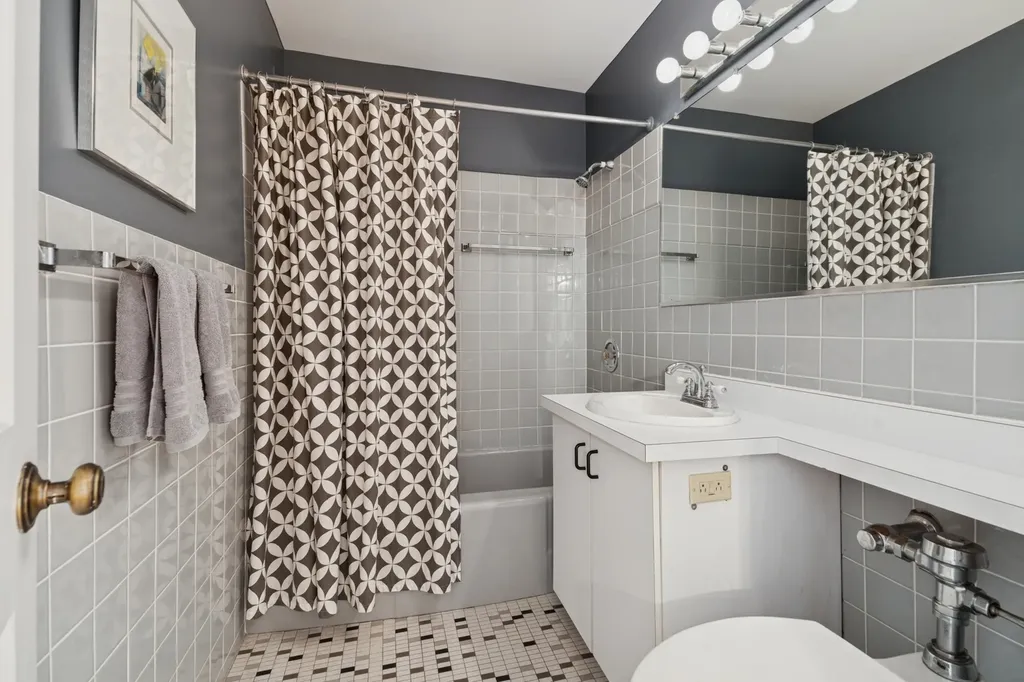 1150 North Lake Shore Drive Chicago IL 60611
