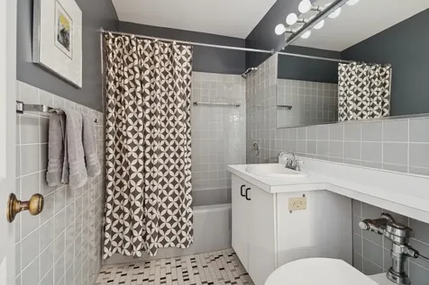 1150 North Lake Shore Drive Chicago IL 60611