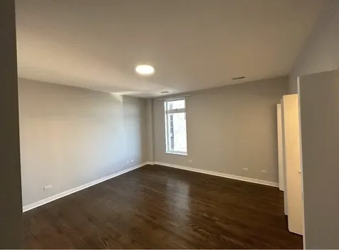 834 West Montrose Avenue Chicago IL 60613