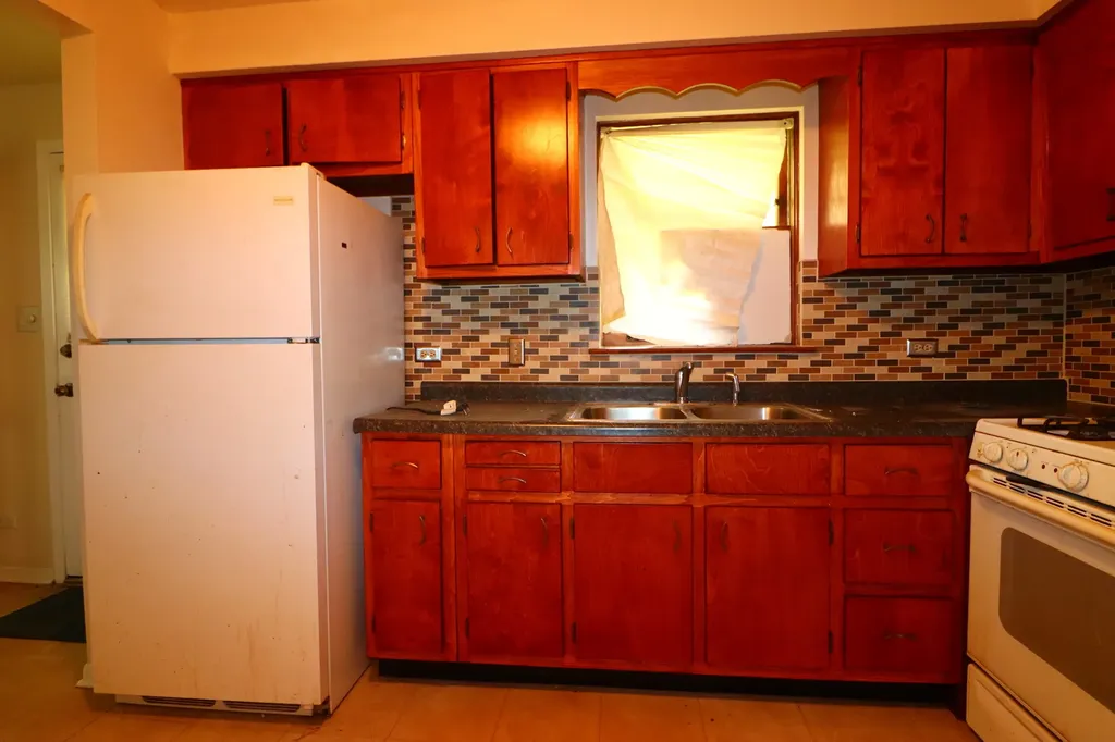 6745 South Bell Avenue Chicago IL 60636