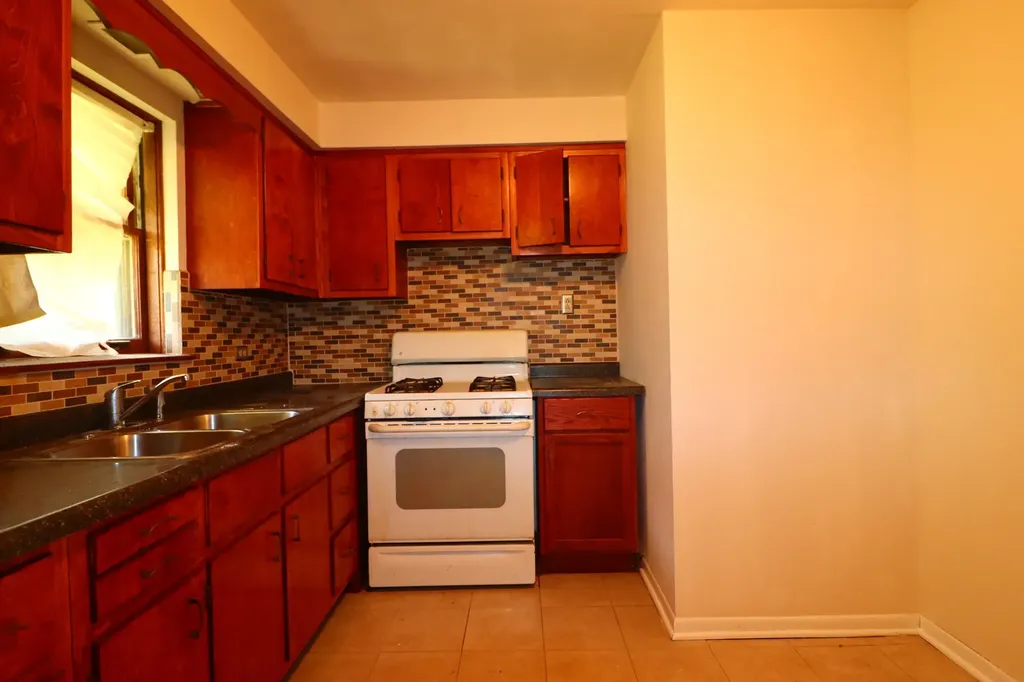 6745 South Bell Avenue Chicago IL 60636