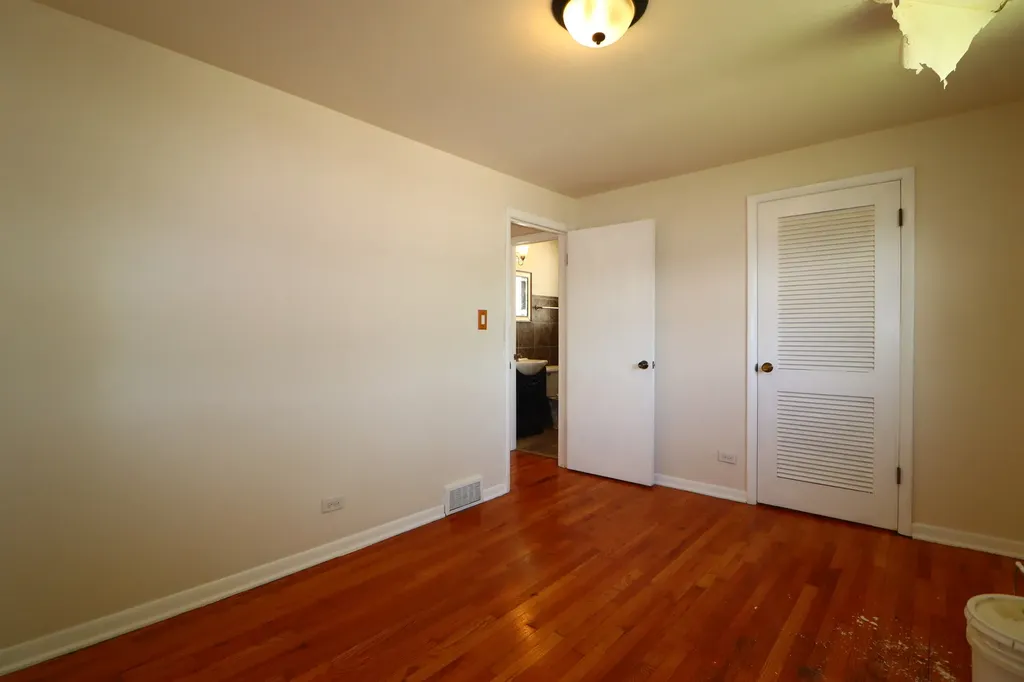 6745 South Bell Avenue Chicago IL 60636