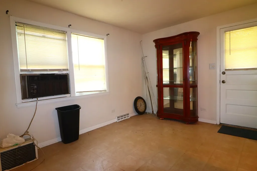 6745 South Bell Avenue Chicago IL 60636