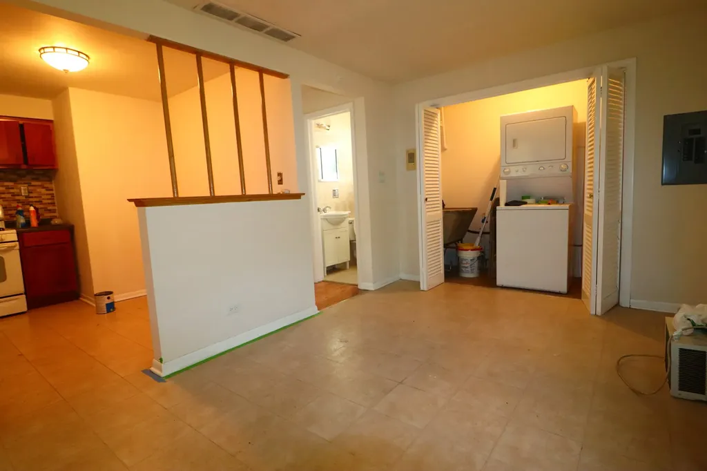 6745 South Bell Avenue Chicago IL 60636