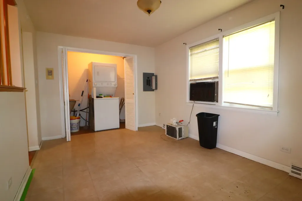 6745 South Bell Avenue Chicago IL 60636