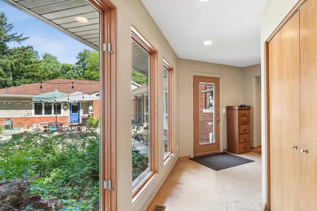 40w109 Wildwood Drive Aurora IL 60506