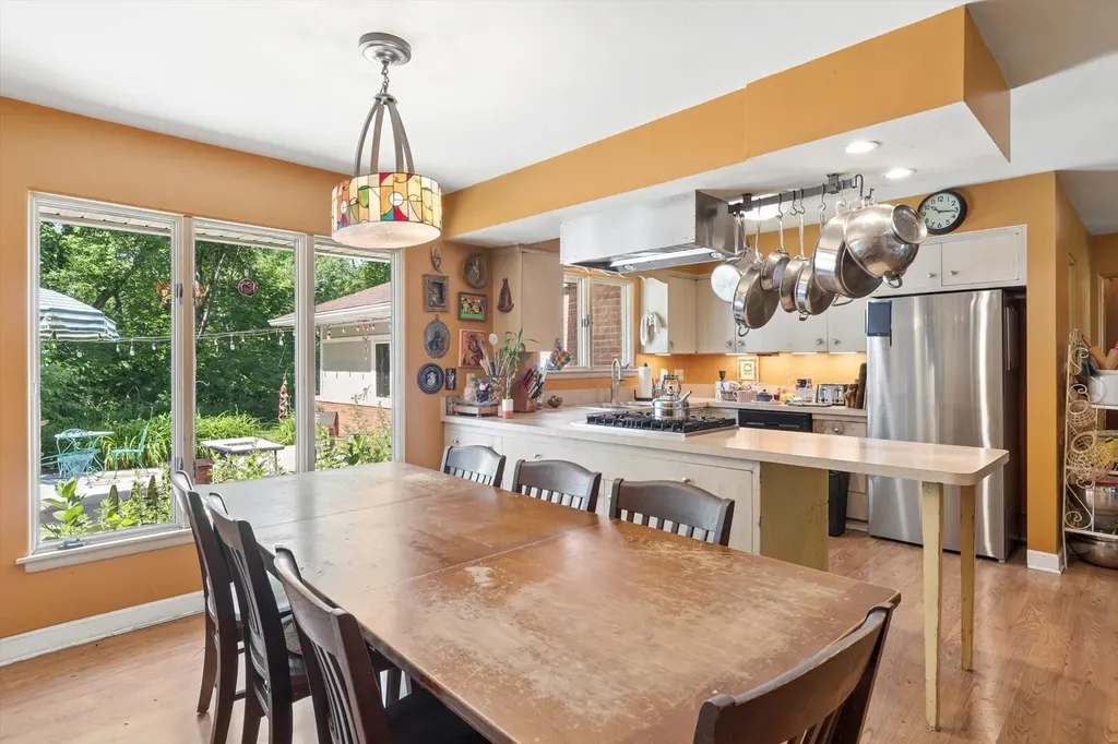 40w109 Wildwood Drive Aurora IL 60506