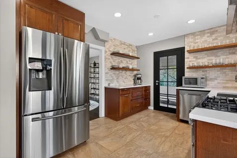 1900 North 77th Avenue Elmwood Park IL 60707