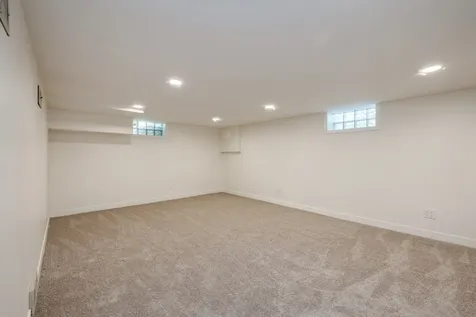 4701 Lawn Avenue Western Springs IL 60558