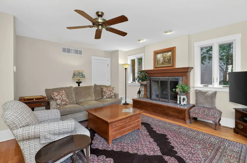 2 South Stough Street Hinsdale IL 60521
