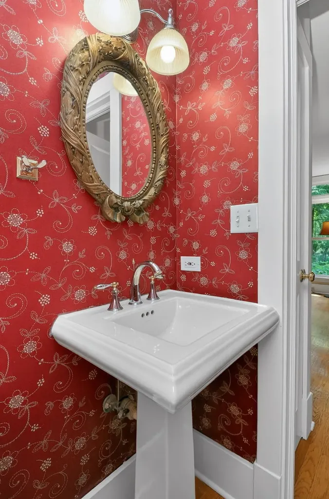 2 South Stough Street Hinsdale IL 60521