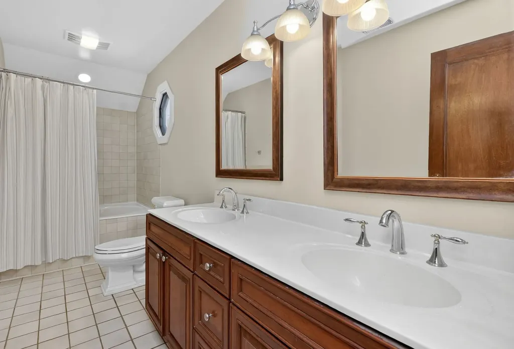 2 South Stough Street Hinsdale IL 60521