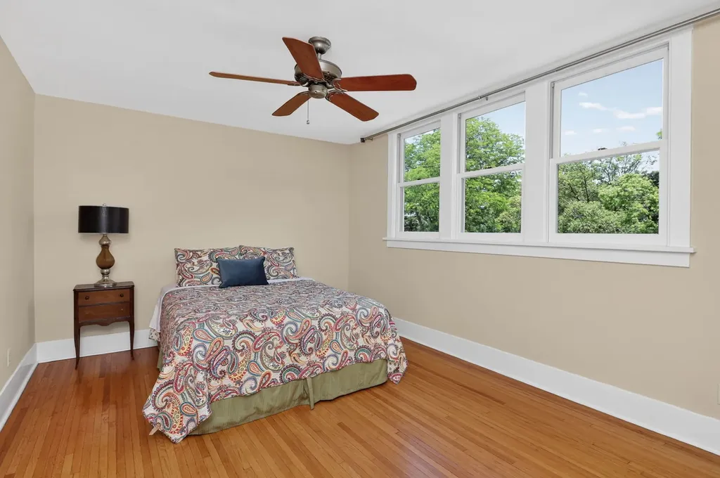 2 South Stough Street Hinsdale IL 60521