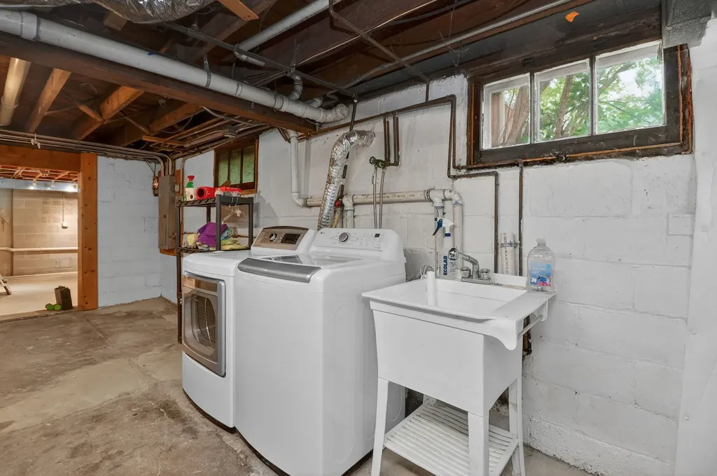 2 South Stough Street Hinsdale IL 60521