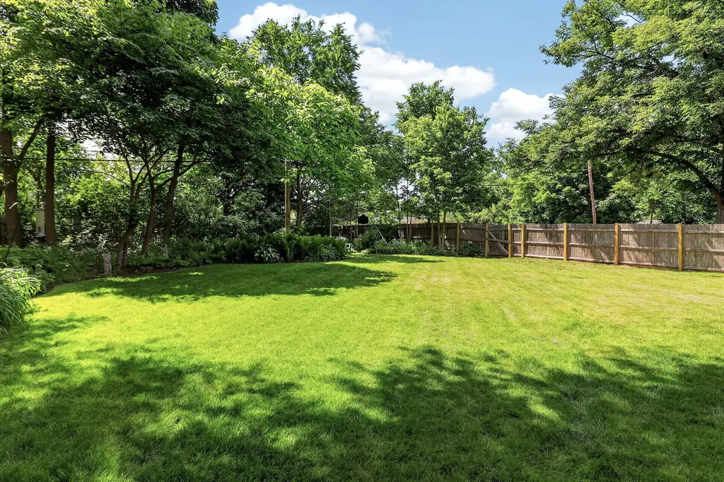 2 South Stough Street Hinsdale IL 60521