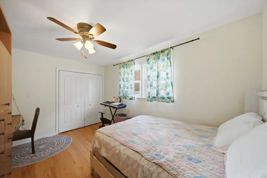 6122 West Leland Avenue Chicago IL 60630