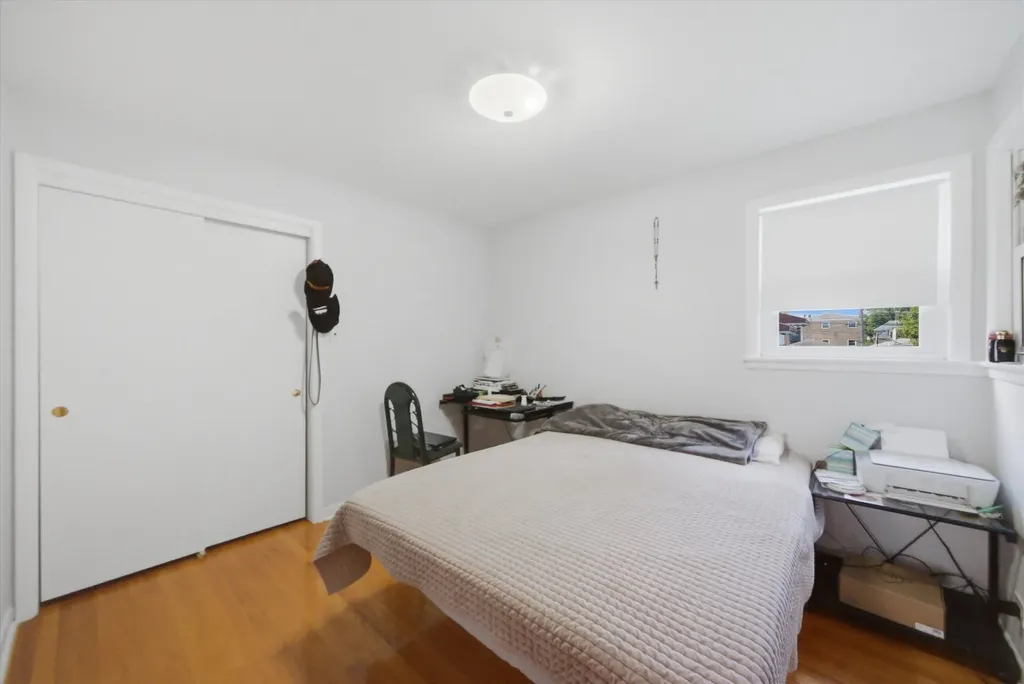 6122 West Leland Avenue Chicago IL 60630