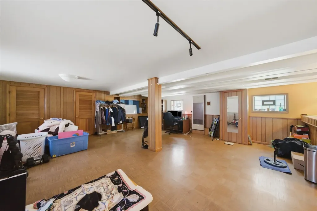6122 West Leland Avenue Chicago IL 60630