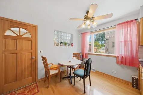 6122 West Leland Avenue Chicago IL 60630