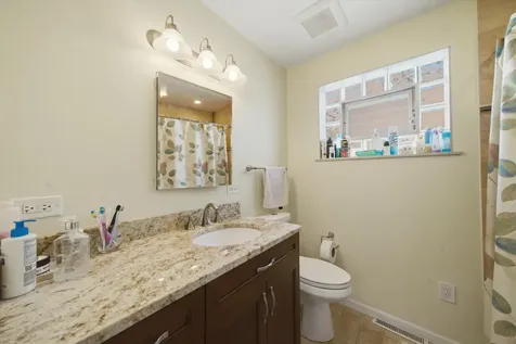 6122 West Leland Avenue Chicago IL 60630