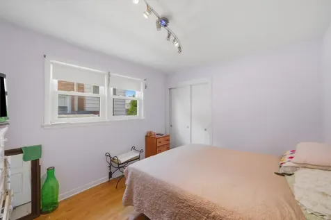 6122 West Leland Avenue Chicago IL 60630