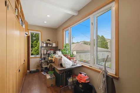 6122 West Leland Avenue Chicago IL 60630