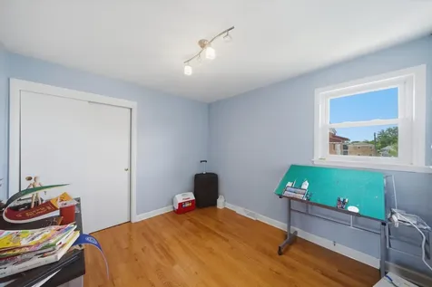 6122 West Leland Avenue Chicago IL 60630