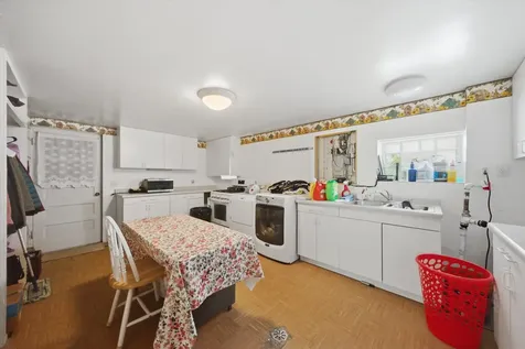 6122 West Leland Avenue Chicago IL 60630