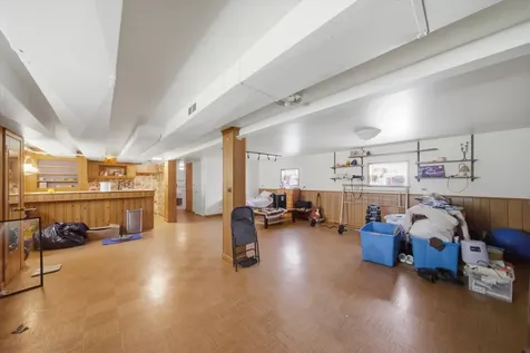 6122 West Leland Avenue Chicago IL 60630